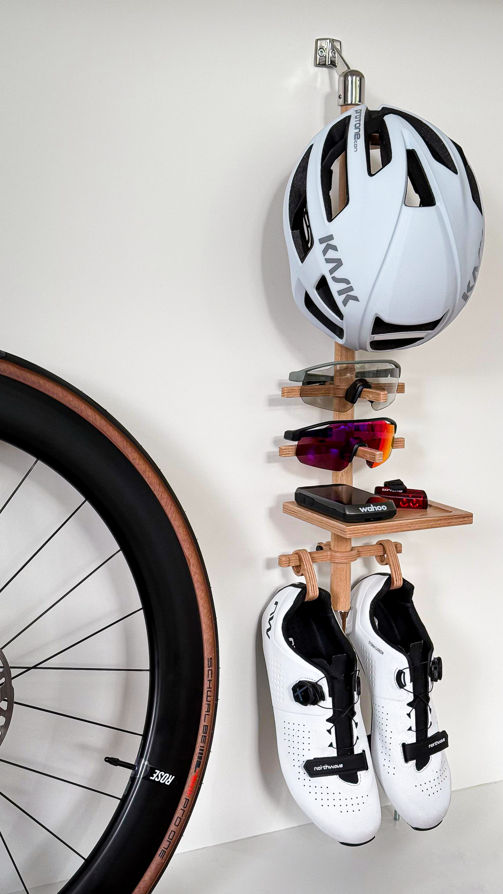 Bike Gear Wandhalterung aus Holz & Edelstahl