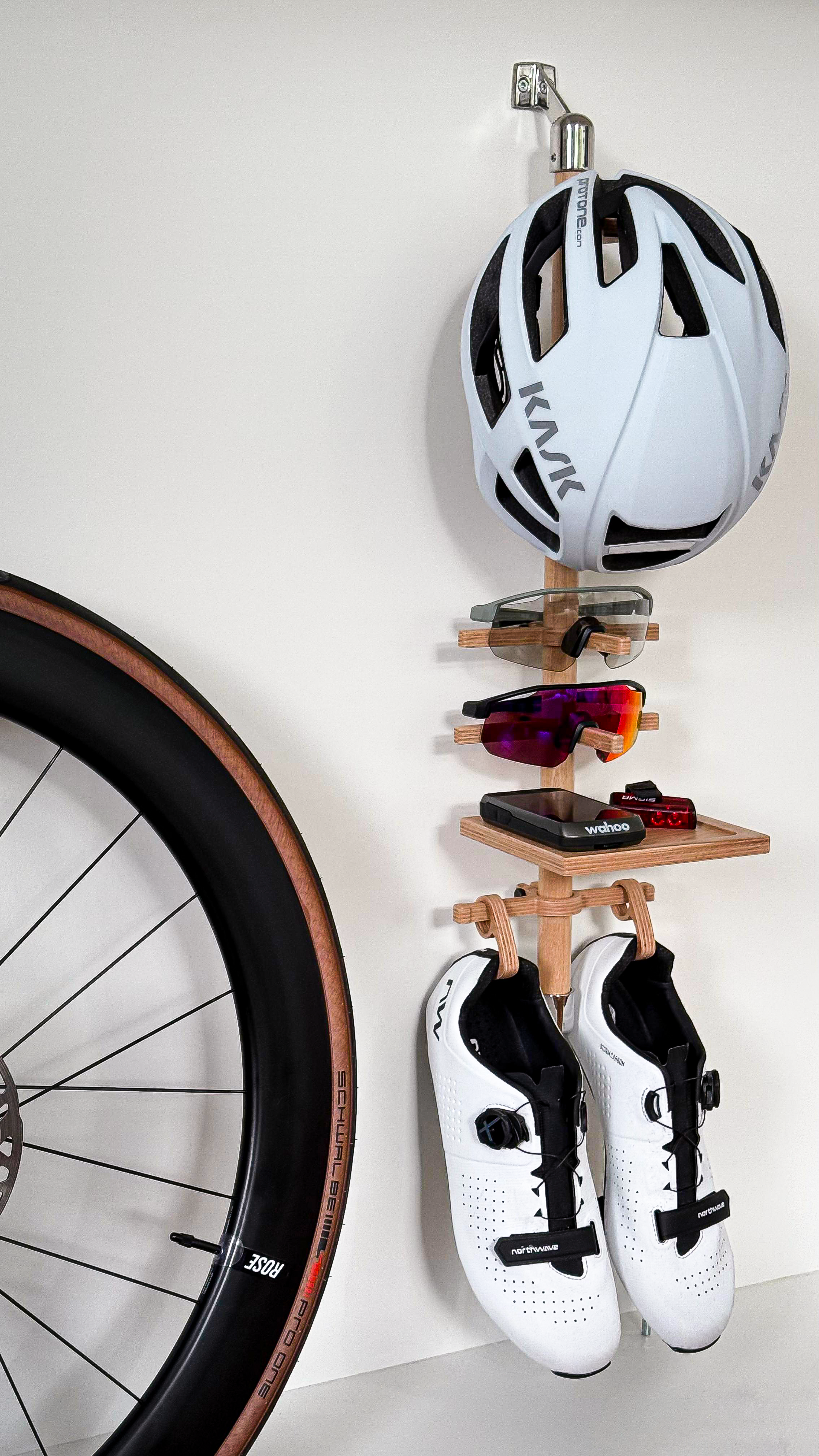 Bike Gear Wandhalterung aus Holz & Edelstahl