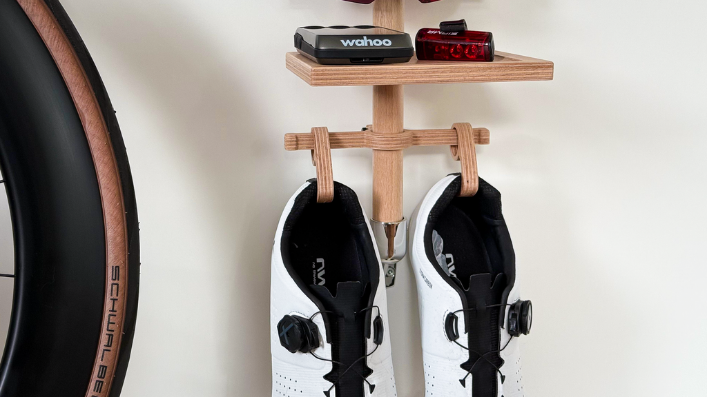 Bike Gear Wandhalterung aus Holz & Edelstahl