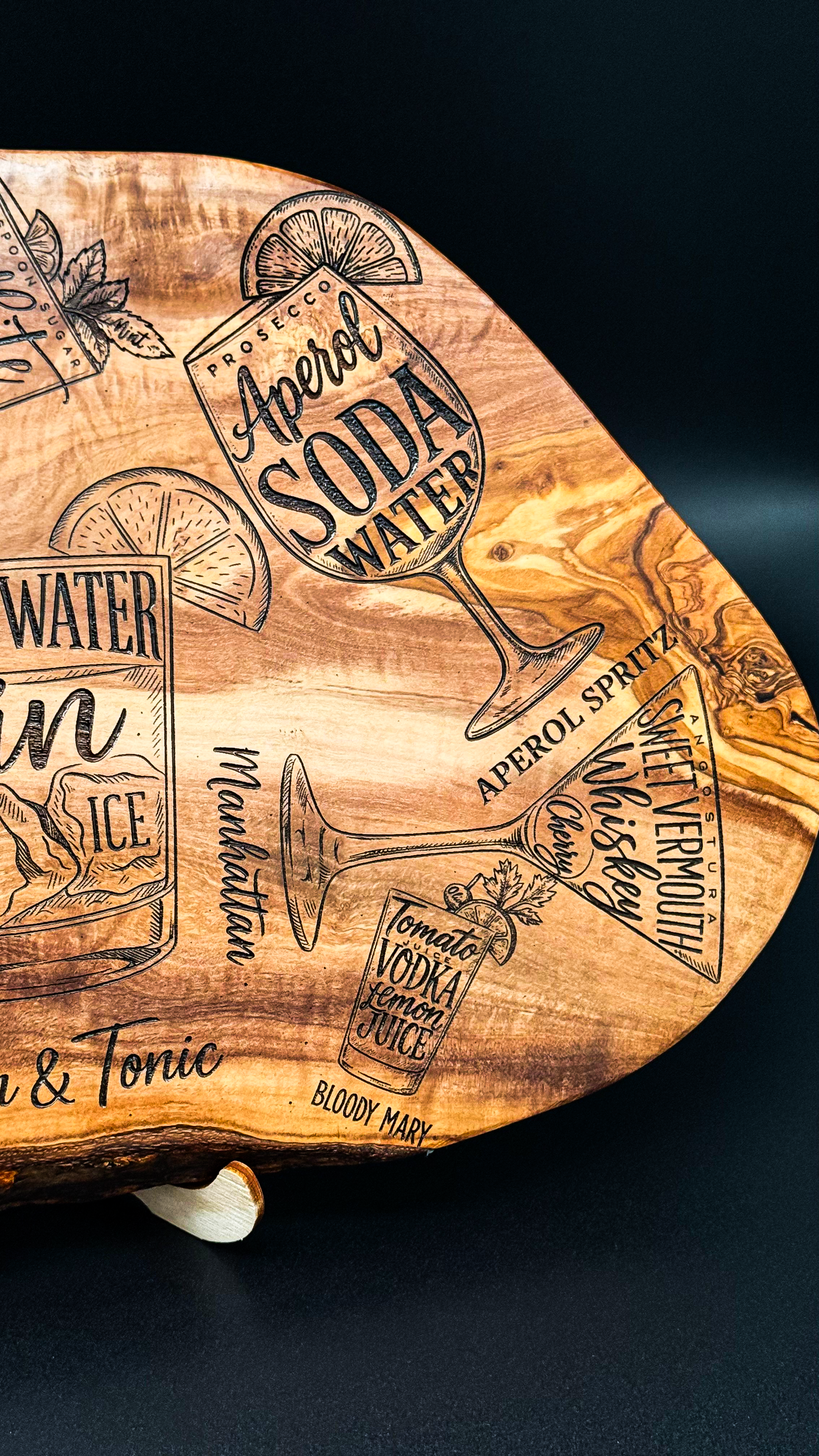 Olivenholz Servierbrett – Cocktail Edition