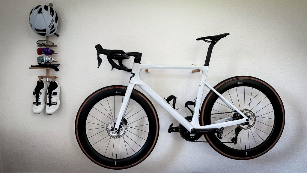 Rennrad Wandhalterung aus Holz & PLA