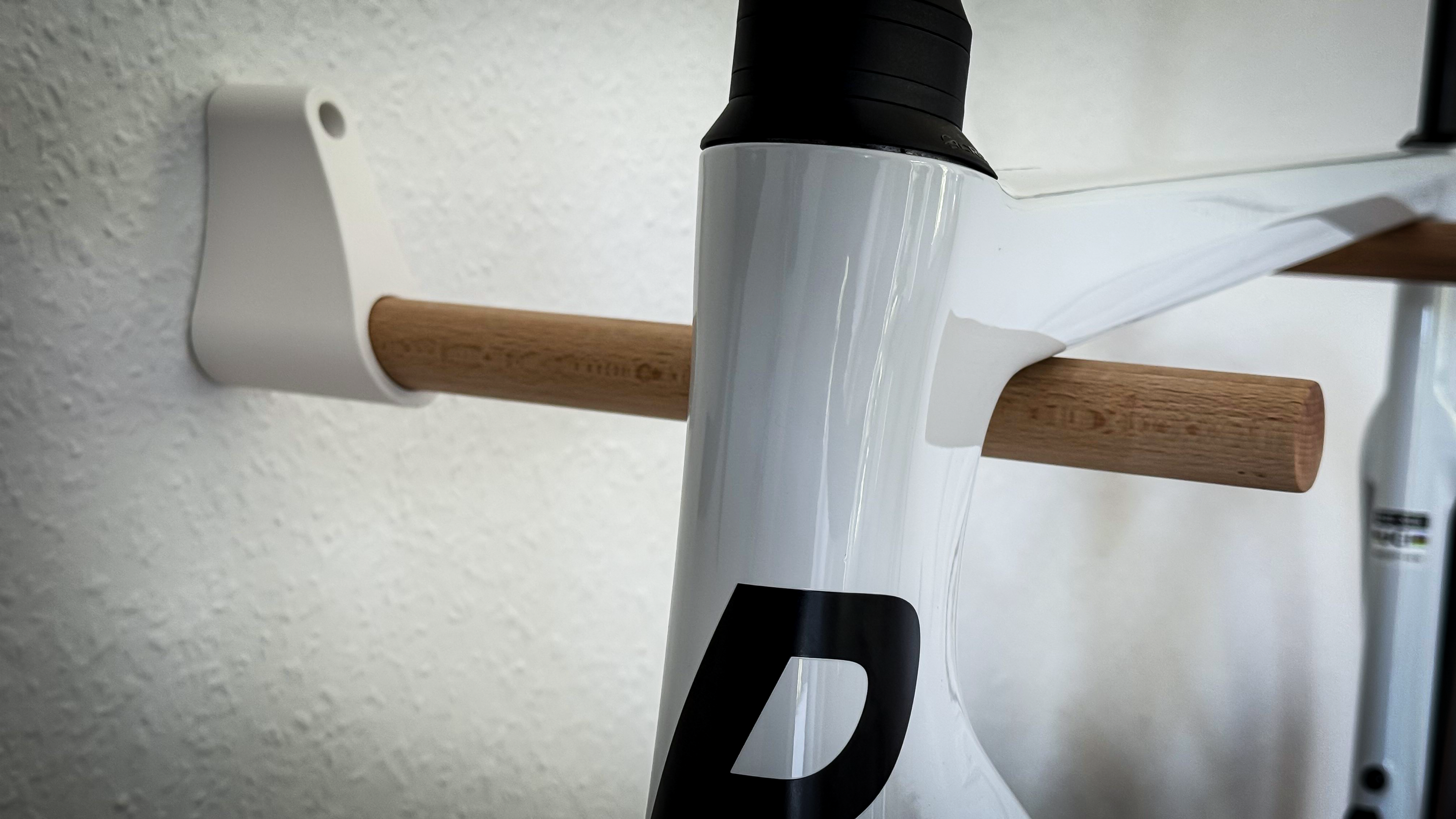 Rennrad Wandhalterung aus Holz & PLA